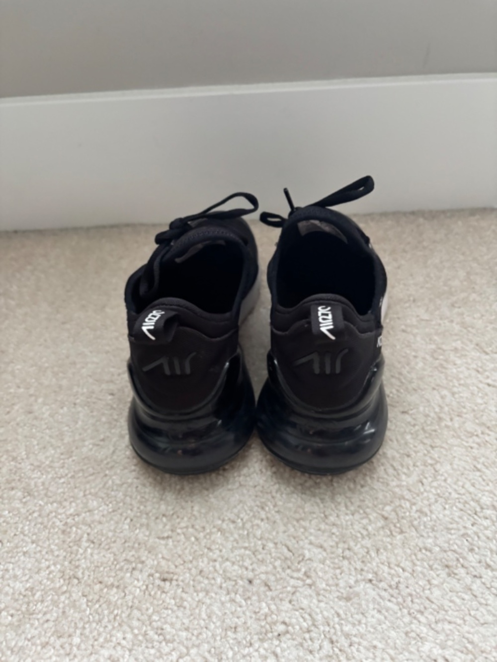 Nike Air Max 270 Black White 6Y Women’s 7.5 Sneakers 943345-001 - Picture 2 of 6
